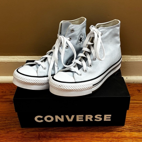 Girls Converse Chuck Taylor All Star Shoes Like New - Picture 2 of 9